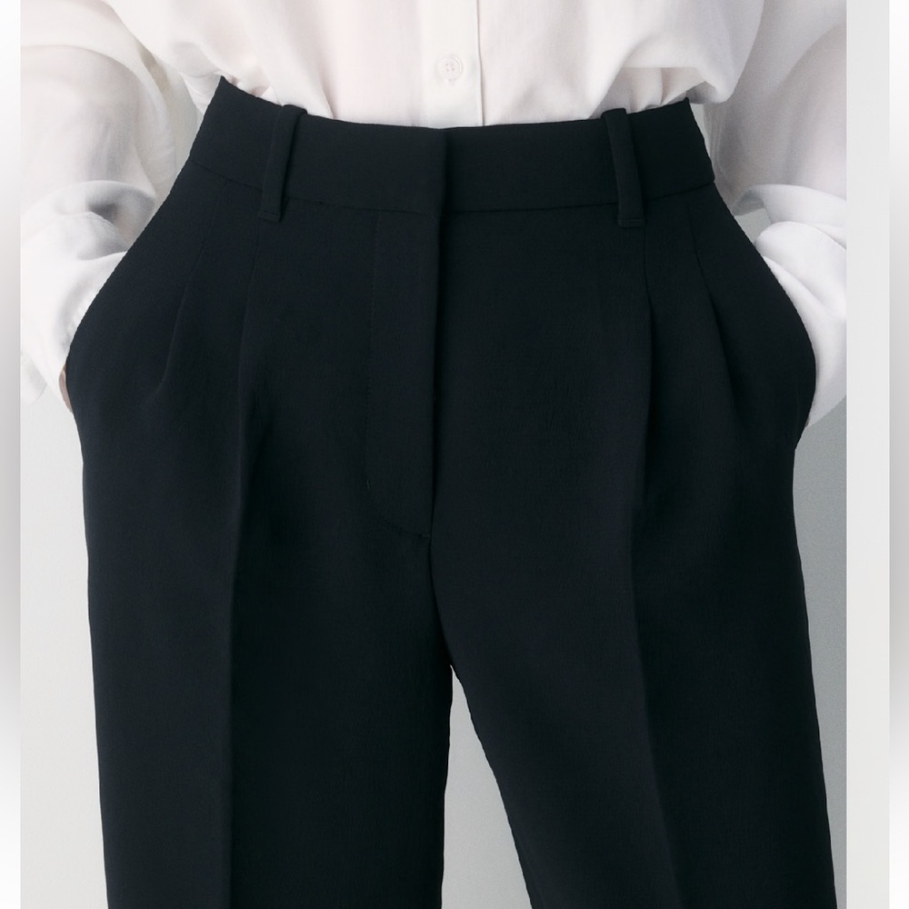 Aritzia Wilfred The Effortless Pant, Black, Women’s 0 Short